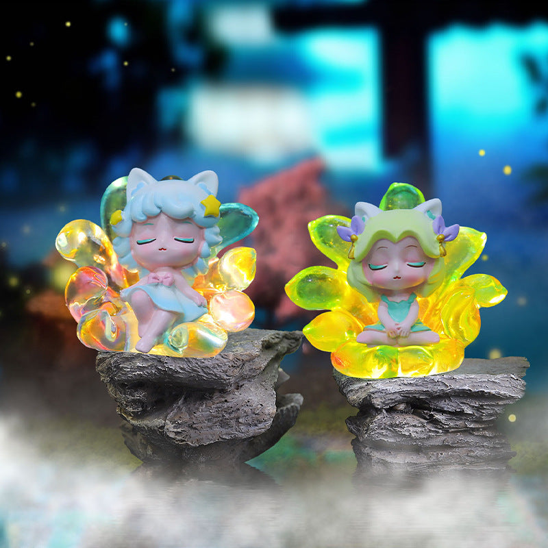 Dahuang nine-tailed fox (with lights) blind box creative tide play desktop small ornaments girlfriends girl heart birthday gift wholesale