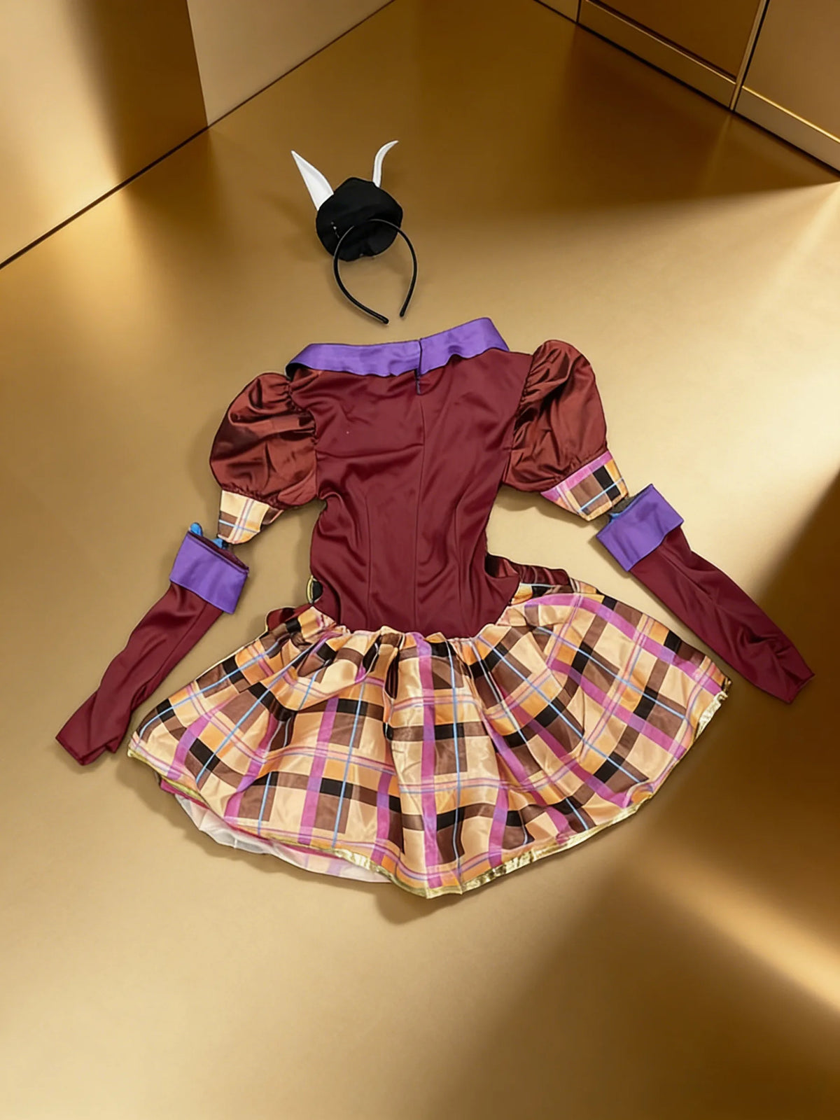 Alice Theme Rabbit Girl Costume Set, Plaid Dress with Clock Decor for Halloween Cosplay Party