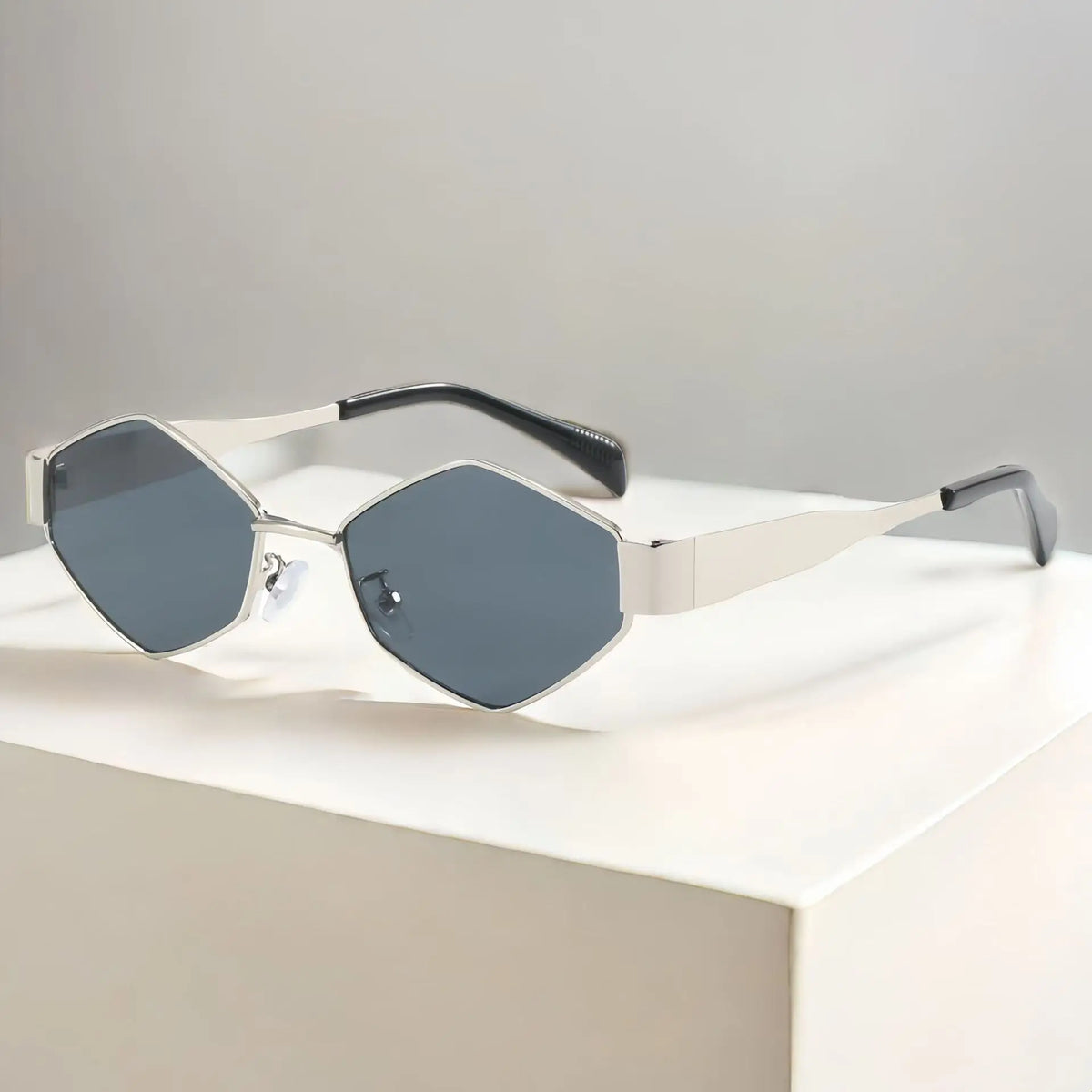 Fashion Hexagon Sunglasses Women 2025 Luxury Brand Design Unique Polygon Sun Glasses Men Vintage Small Frame Eyewear Shades