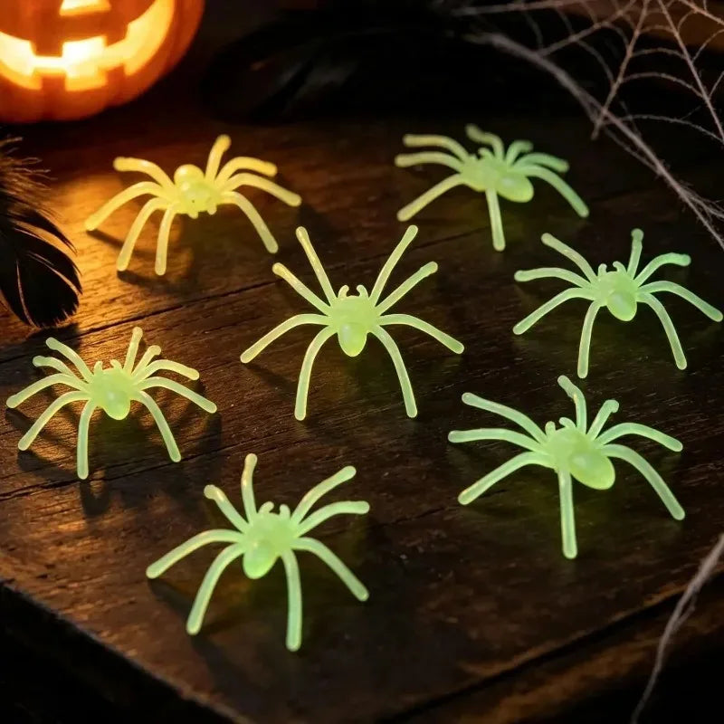 30/300PCS Mini Luminous Spider Glow in The Dark Fake Spiders Plastic Ornament DIY Horror Party Halloween Decoration Supplies
