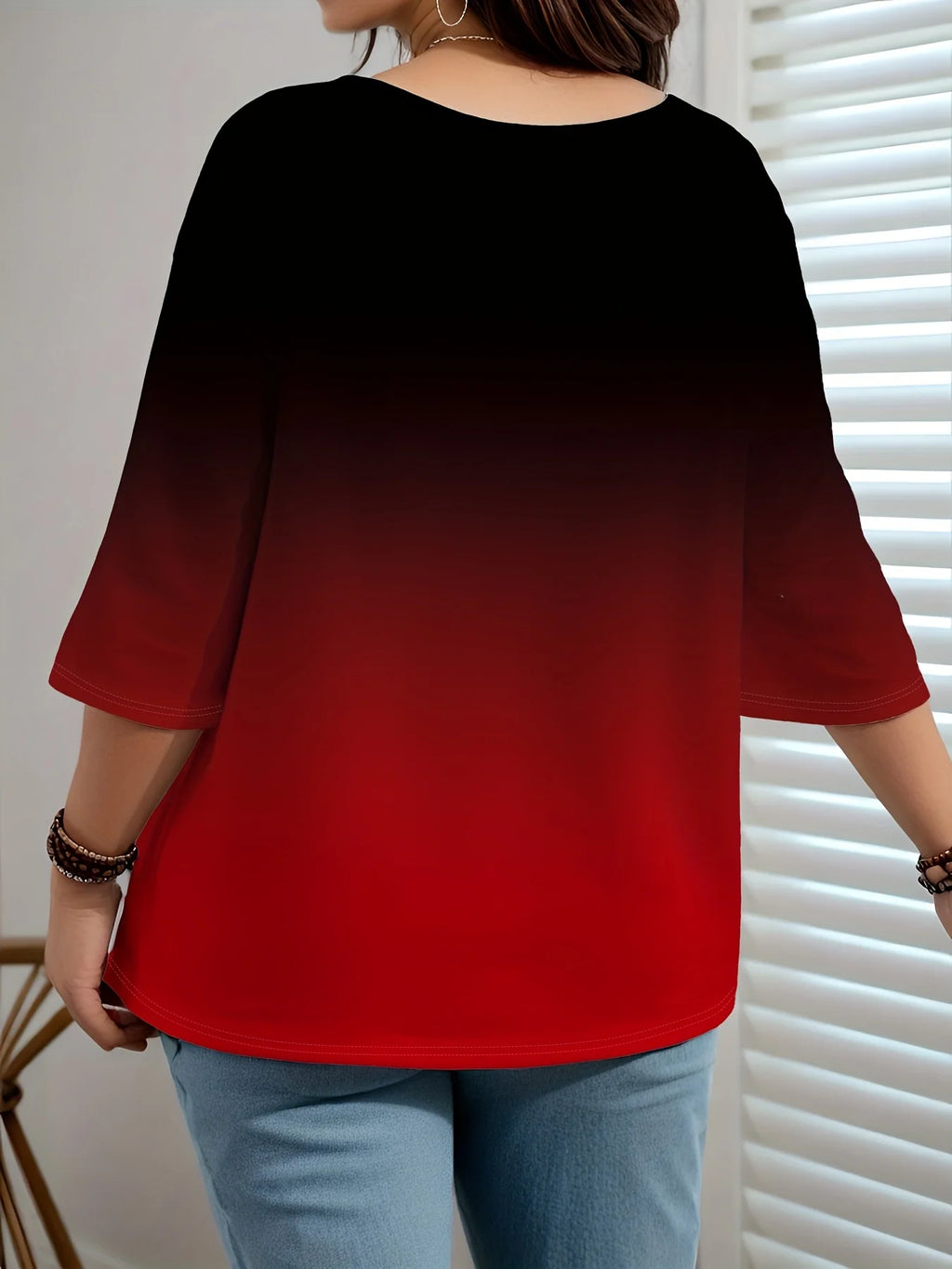 Plus Size Women's Gradient Color T-Shirt - Loose, Elegant, Casual, Comfortable, and Fashionable Top.