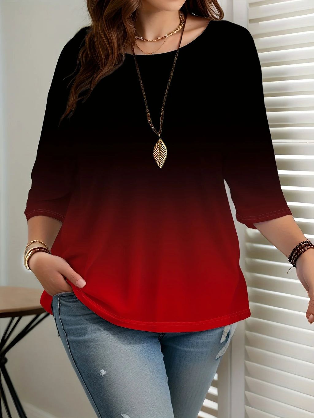 Plus Size Women's Gradient Color T-Shirt - Loose, Elegant, Casual, Comfortable, and Fashionable Top.