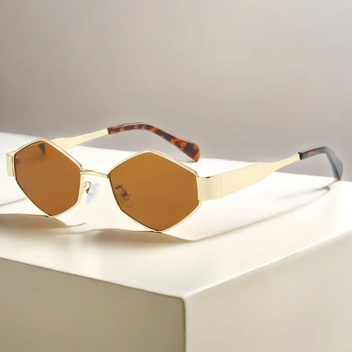 Fashion Hexagon Sunglasses Women 2025 Luxury Brand Design Unique Polygon Sun Glasses Men Vintage Small Frame Eyewear Shades