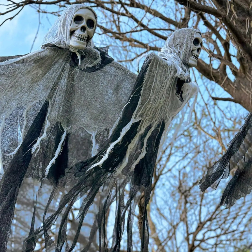 Halloween Skull & Ghost Hanging Decoration Set, LED Glowing Ornament for Outdoor Yard Garden Home Holiday Party Atmosphere Props