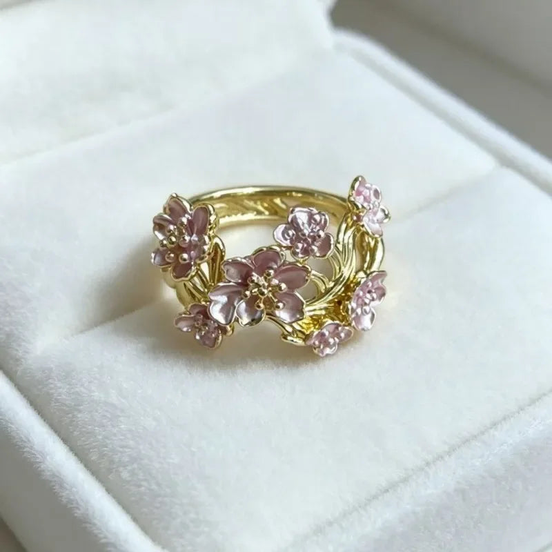 New jewelry, exquisite decoration, fashionable butterfly pattern women's ring