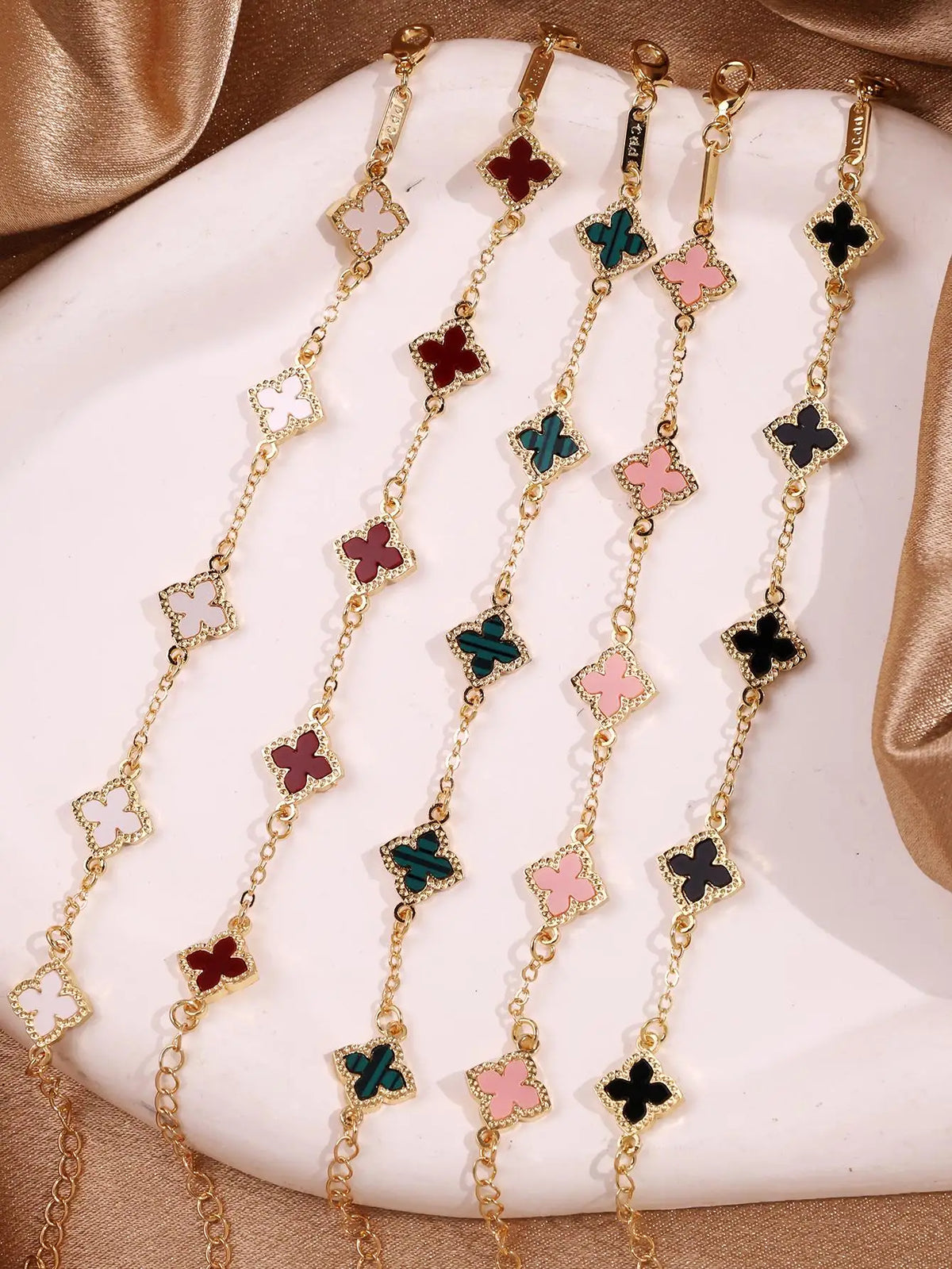 5pcs Fashionable  Unique Lightly Luxurious Vintage Versatile Colorful Four-Leaf Clover Bracelet Set for Women  Jewelry