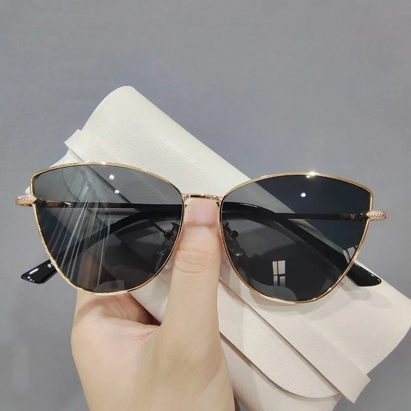 Hot Fashion Oversized Vintage Cat Eye Sunglasses Women Trending Summer Driving Eyewear Shades UV400 for Lady