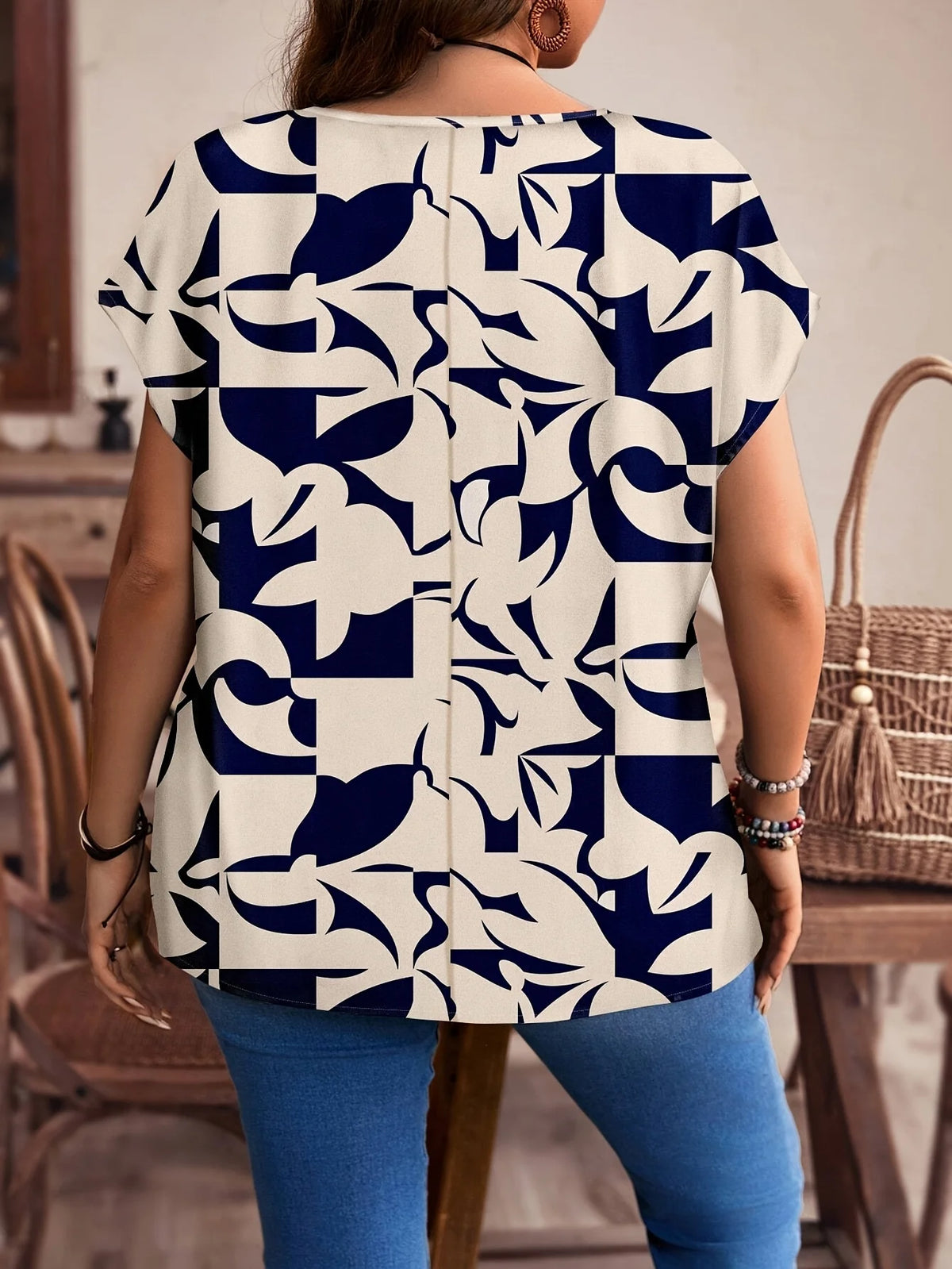 Plus Size Women's Abstract Print Casual Loose Short Sleeve Blouse for Modern Chic Style